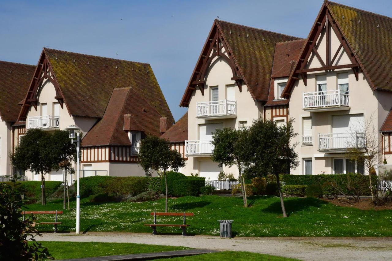Appartement Vue Mer Et Marina, Loggia - Parking Courseulles-sur-Mer Zewnętrze zdjęcie